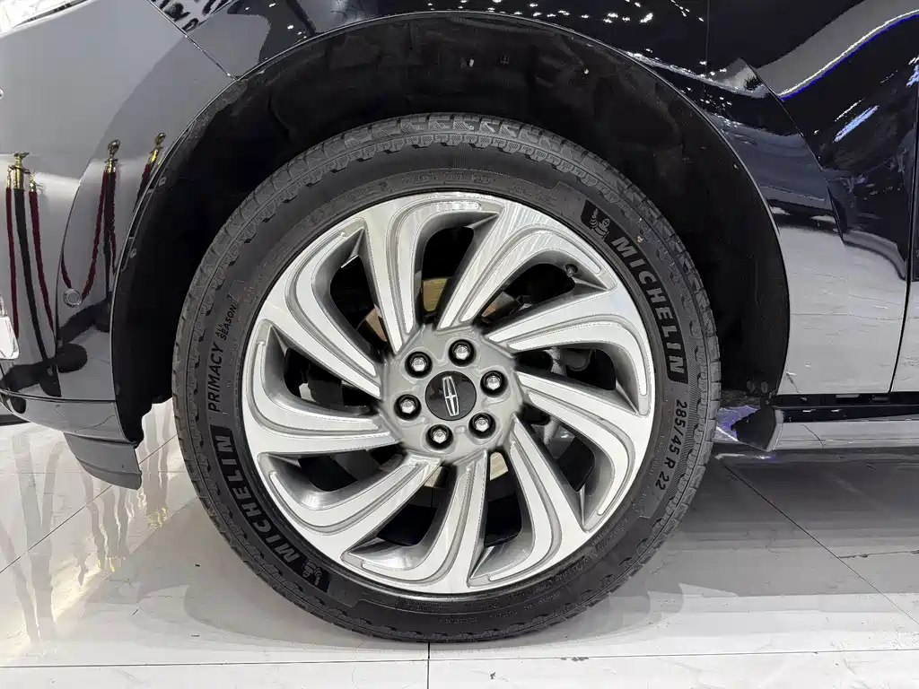 Lincoln Navigator — миниатюра 14