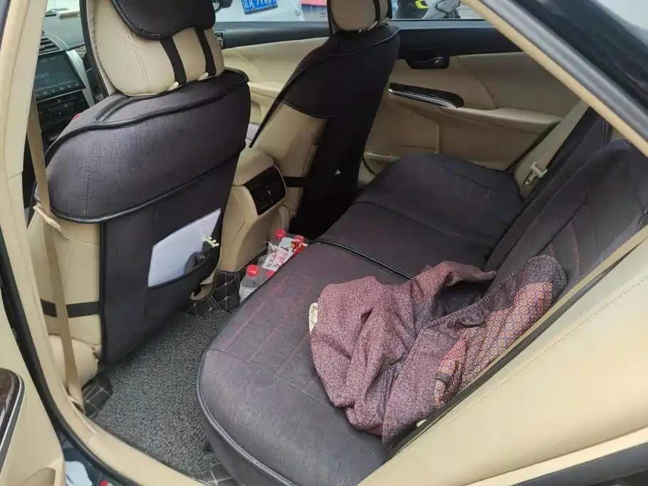 Toyota Camry — миниатюра 11