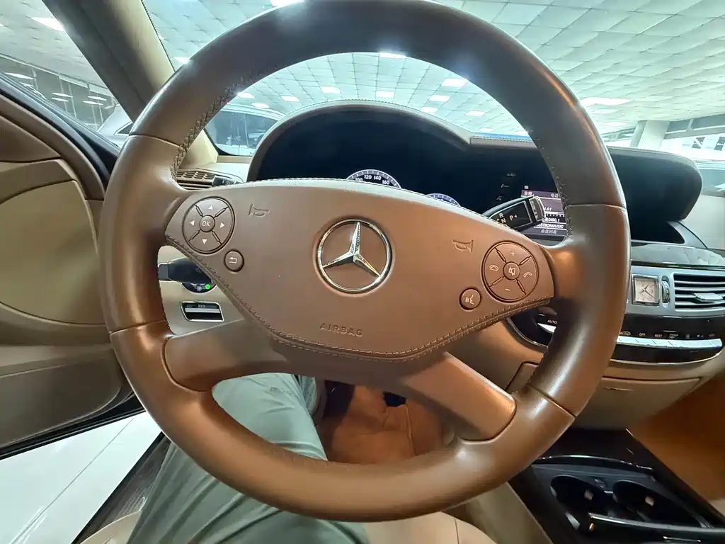 Mercedes-Benz S-Class — миниатюра 9
