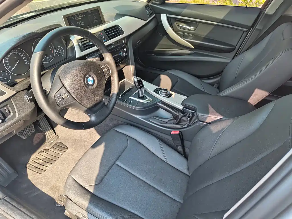 BMW 3 Series — миниатюра 25