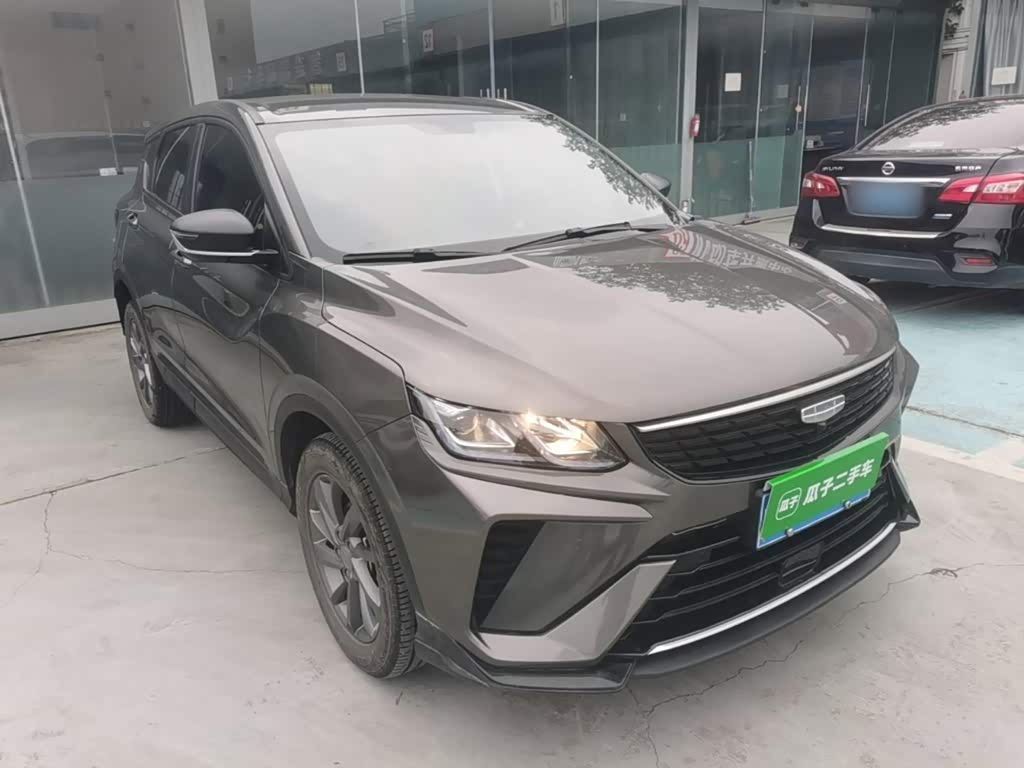 Geely Binyue 1.5 л 2024 г. Серебристо-серый, пробег 15900 км