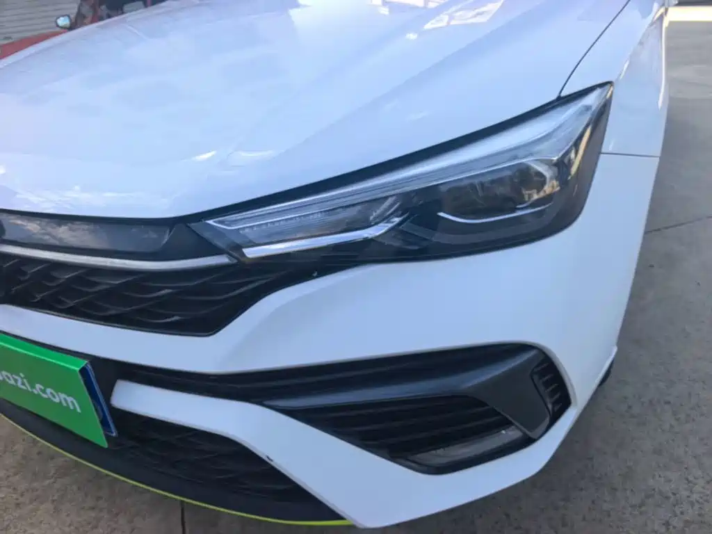 Roewe i5 — миниатюра 24