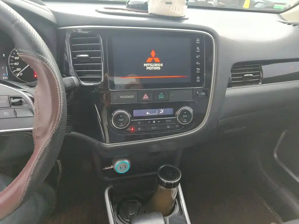 Mitsubishi Outlander — миниатюра 6