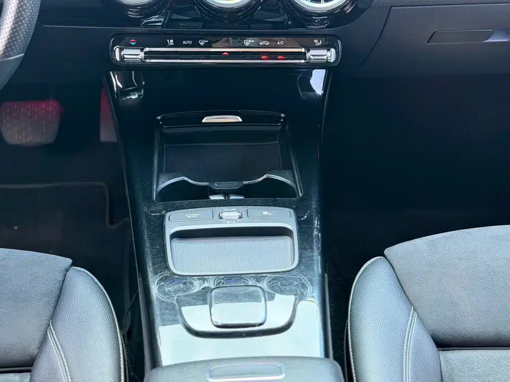 Mercedes-Benz A-Class — миниатюра 9