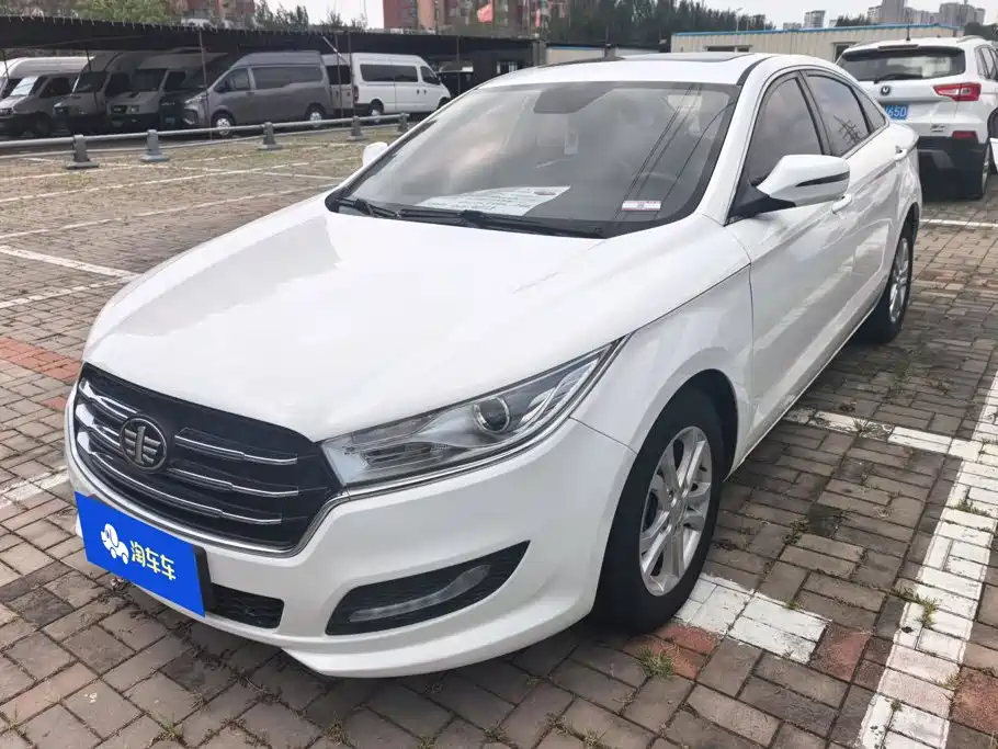 2017 Bestune B50 - zdjęcie 1 z 16