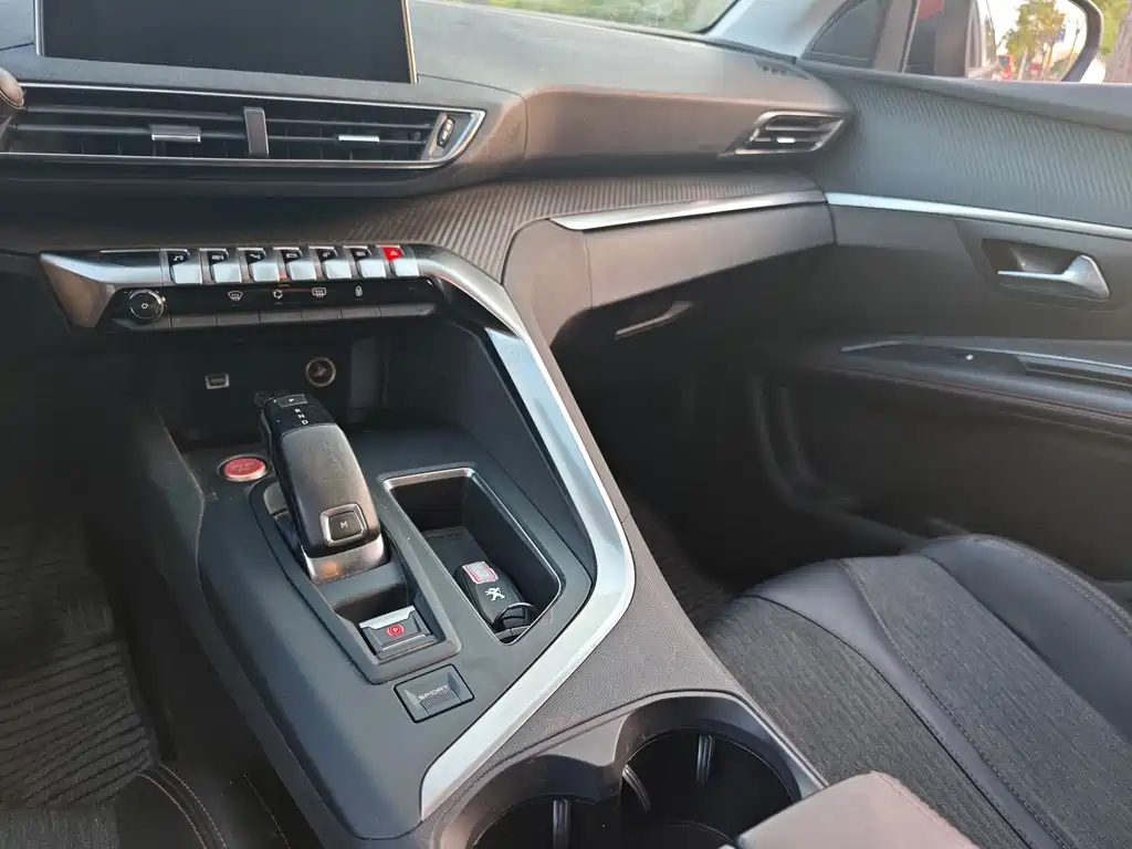 Peugeot 4008 — миниатюра 14