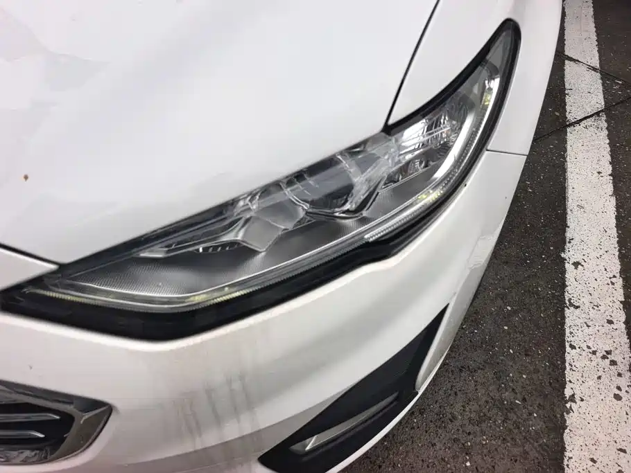 Ford Mondeo — миниатюра 5