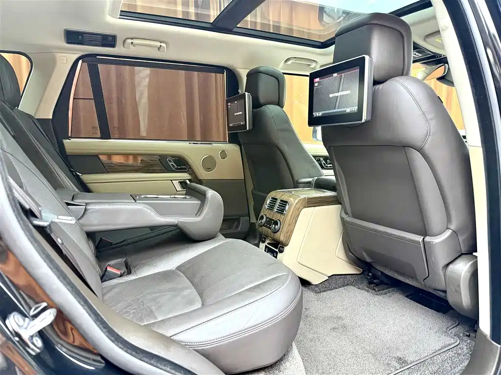 Land Rover Range Rover — миниатюра 8