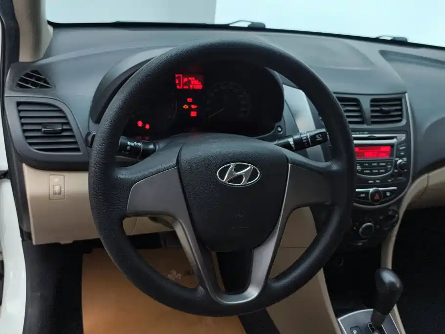 Hyundai Verna — миниатюра 15