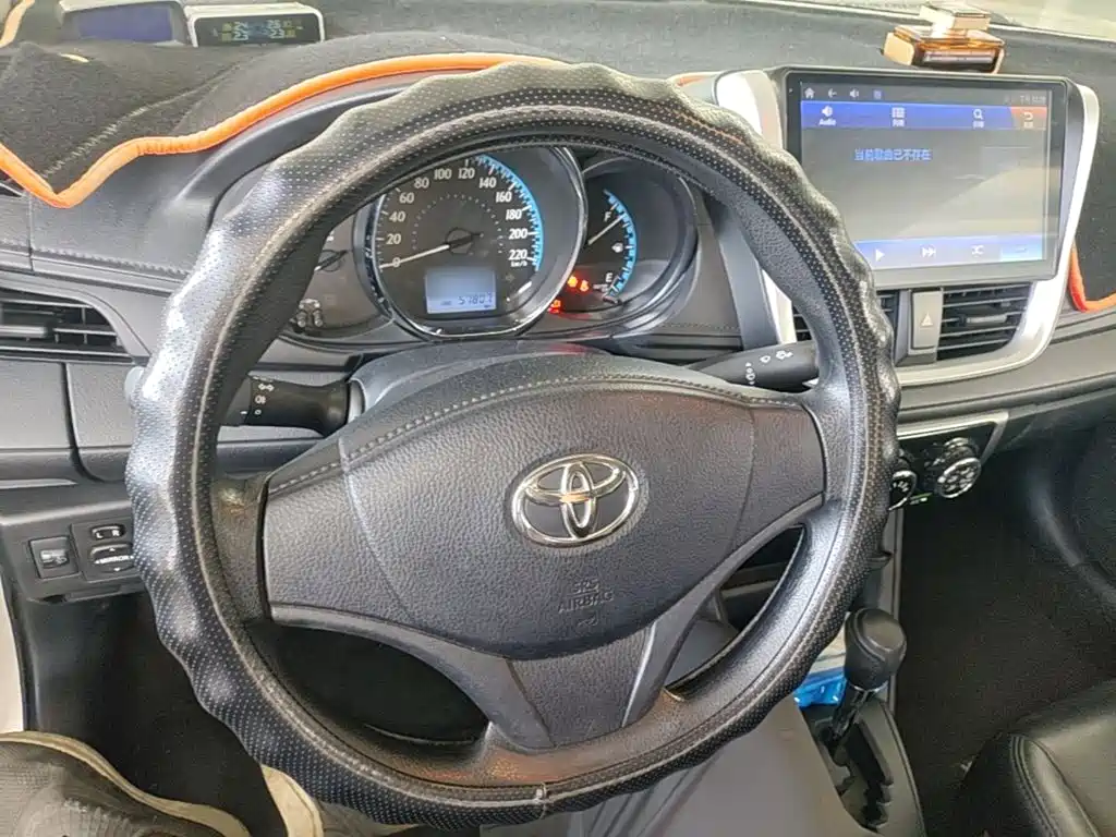 Toyota Yaris L — миниатюра 11