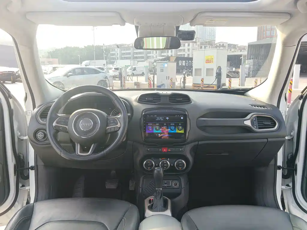 Jeep Renegade — миниатюра 9