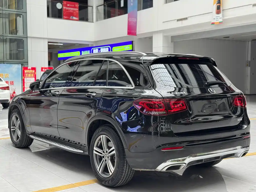 MERCEDES-BENZ GLC