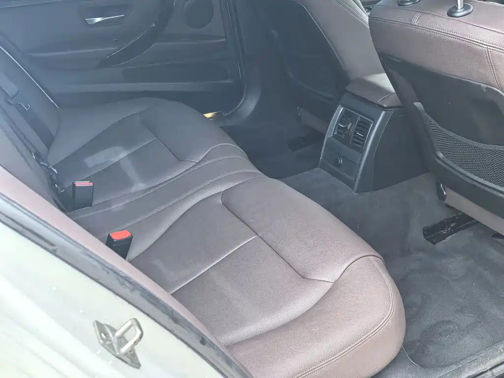 BMW 3 Series — миниатюра 7