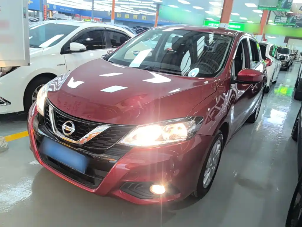 Nissan Tiida — миниатюра 2