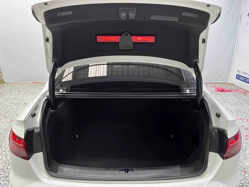 Audi A4L — миниатюра 14