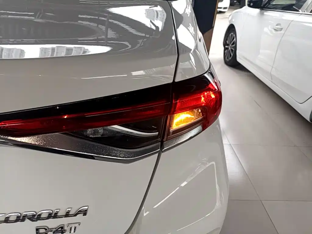 Toyota Corolla — миниатюра 8