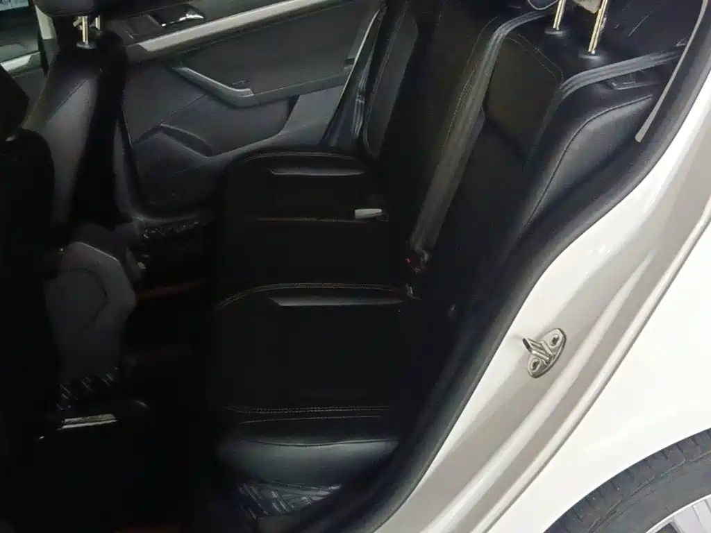 Volkswagen Lavida — миниатюра 17