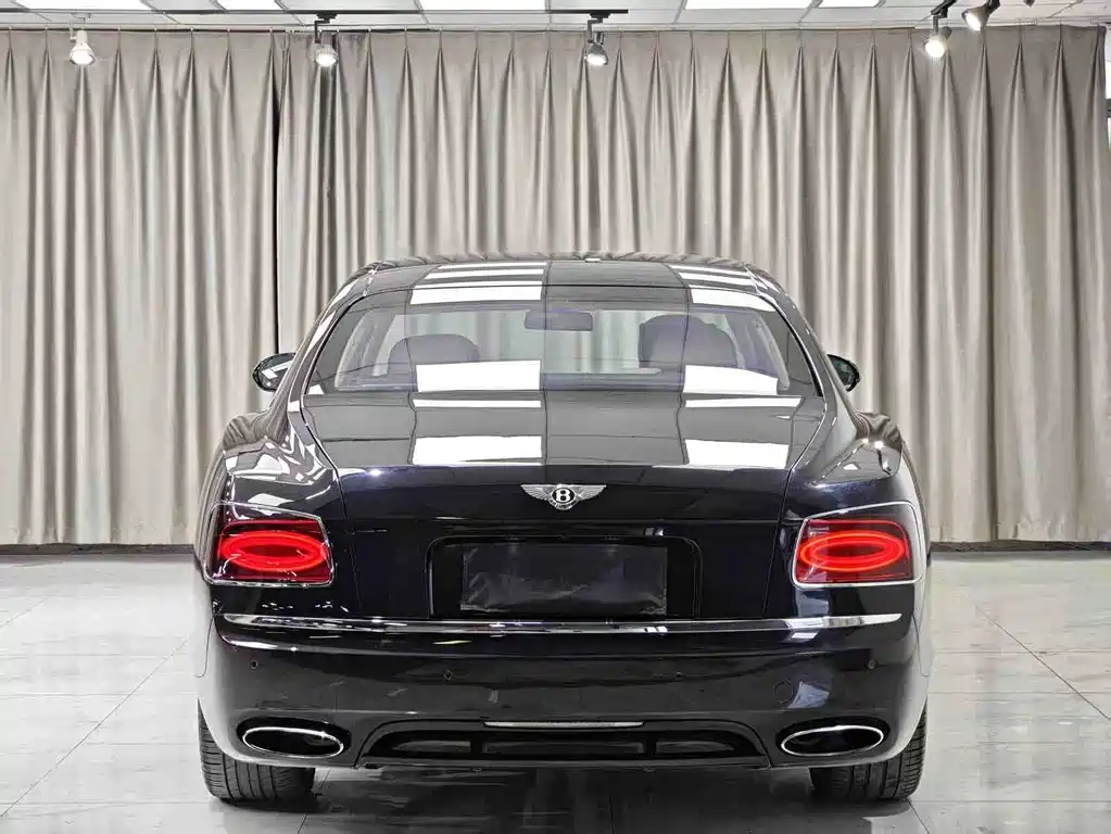 Bentley Flying Spur — миниатюра 5