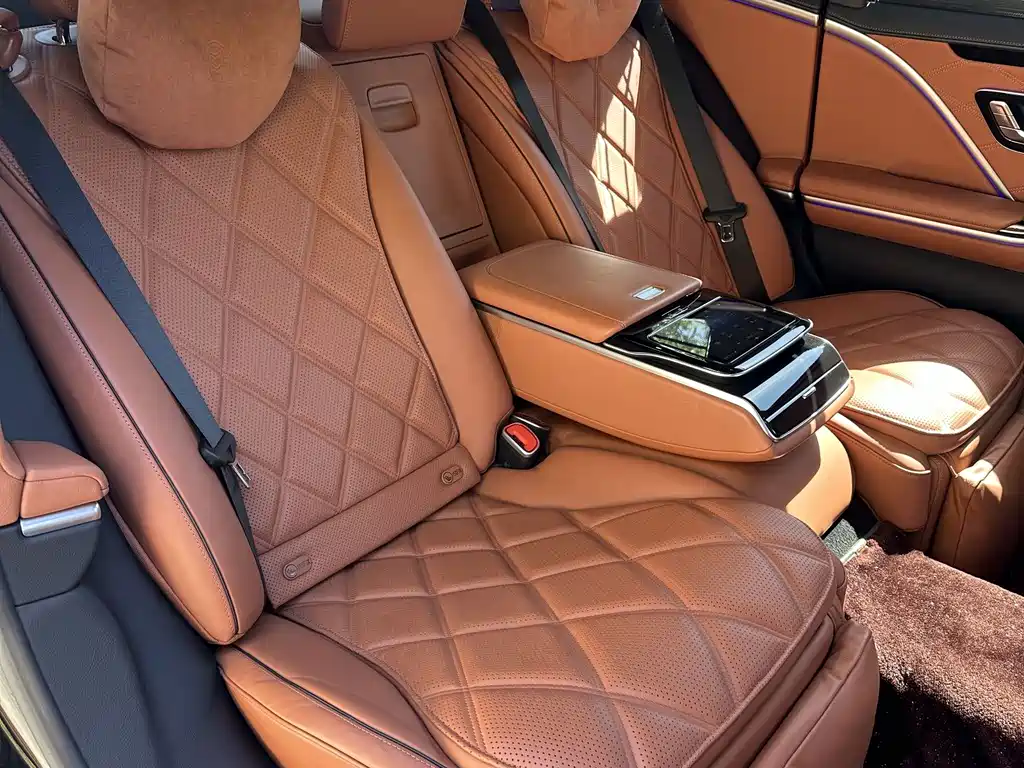 Mercedes-Benz S-Class — миниатюра 11
