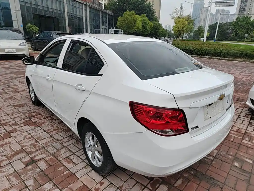 Chevrolet Sail — миниатюра 5