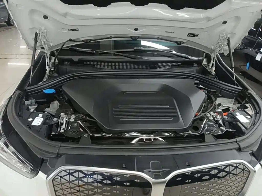 BMW iX1 — миниатюра 20
