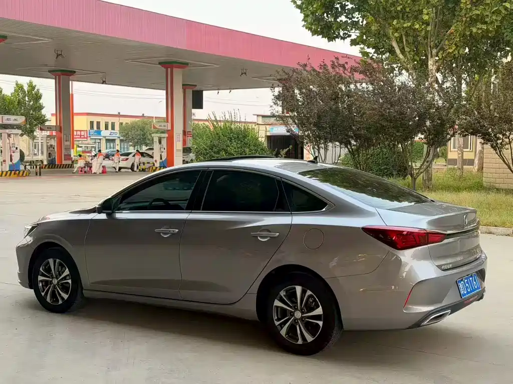 Changan Eado — миниатюра 4