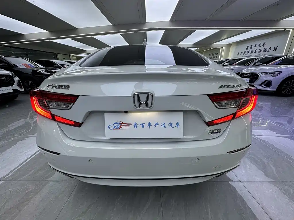 Honda Accord — миниатюра 8