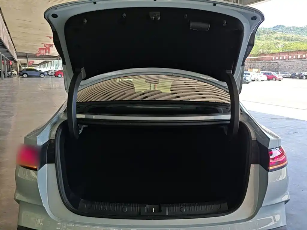 BYD Qin L — миниатюра 19