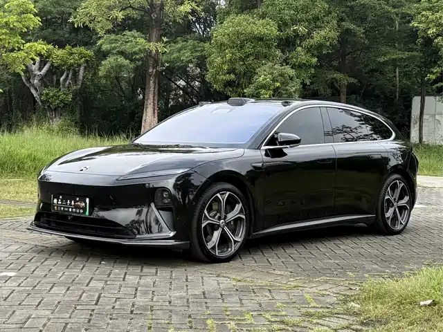 NIO ET5T