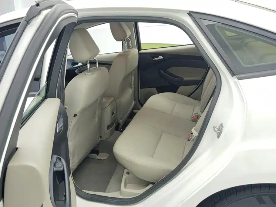 Ford Focus Sedan 1.6L Auto Comfort Type Smart Drive Edition, фото 11