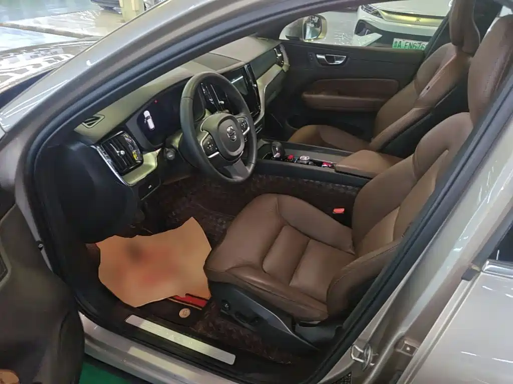Volvo XC60 — миниатюра 15