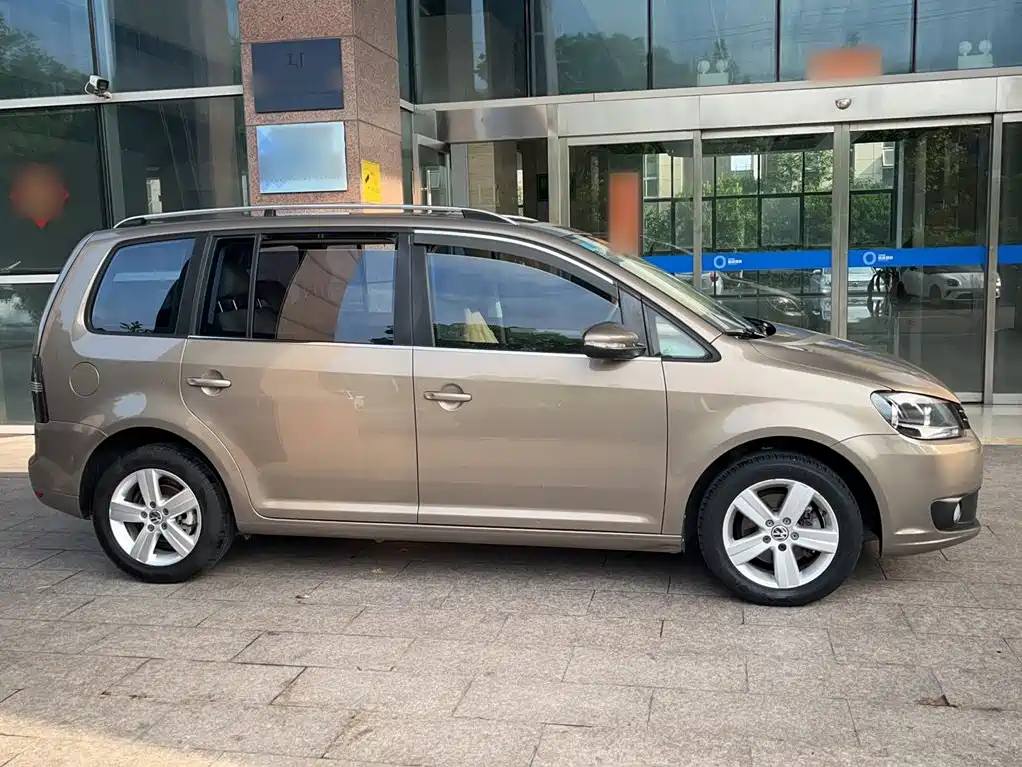 Volkswagen Touran — миниатюра 12