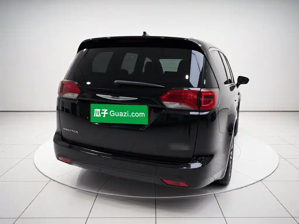 Chrysler Grand Voyager (Import) — миниатюра 3