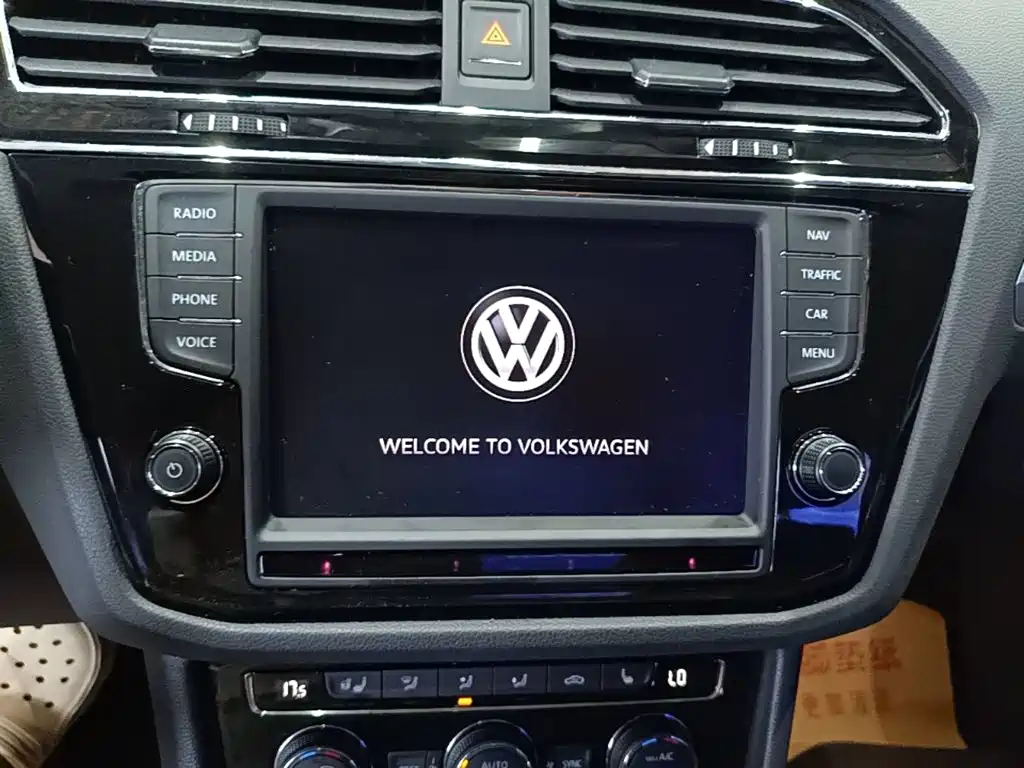 Volkswagen Tiguan L — миниатюра 13