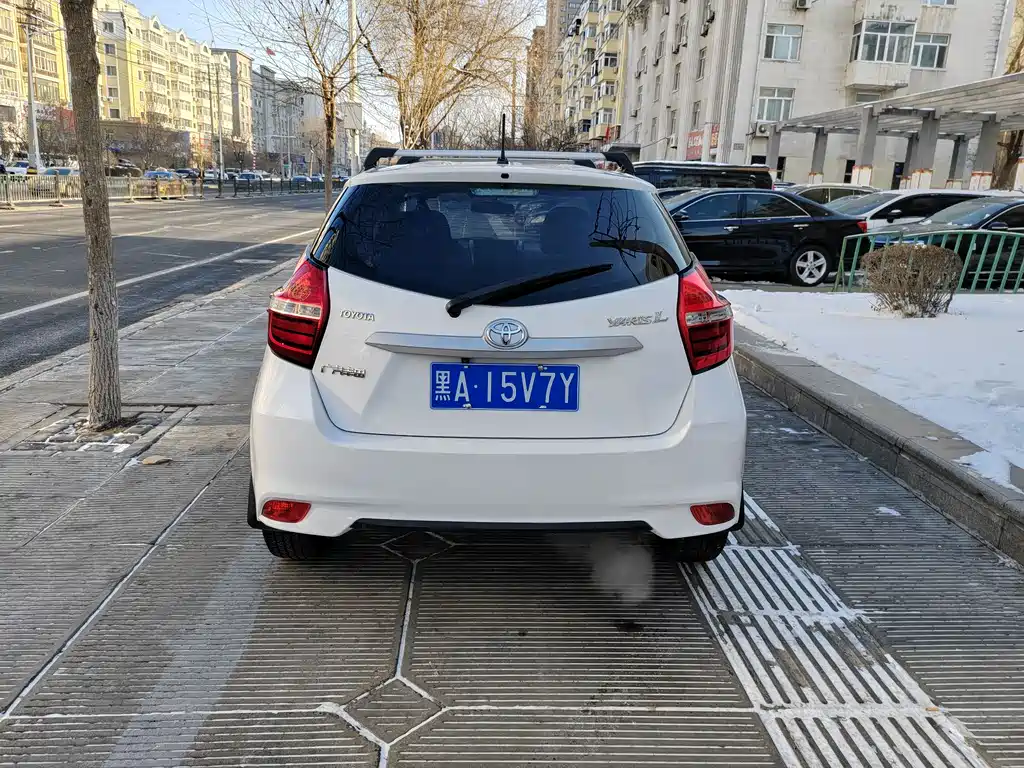 TOYOTA YARIS L ZHIXUAN