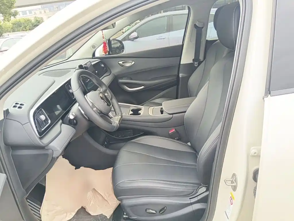 BYD Sealion 05 EV — миниатюра 15