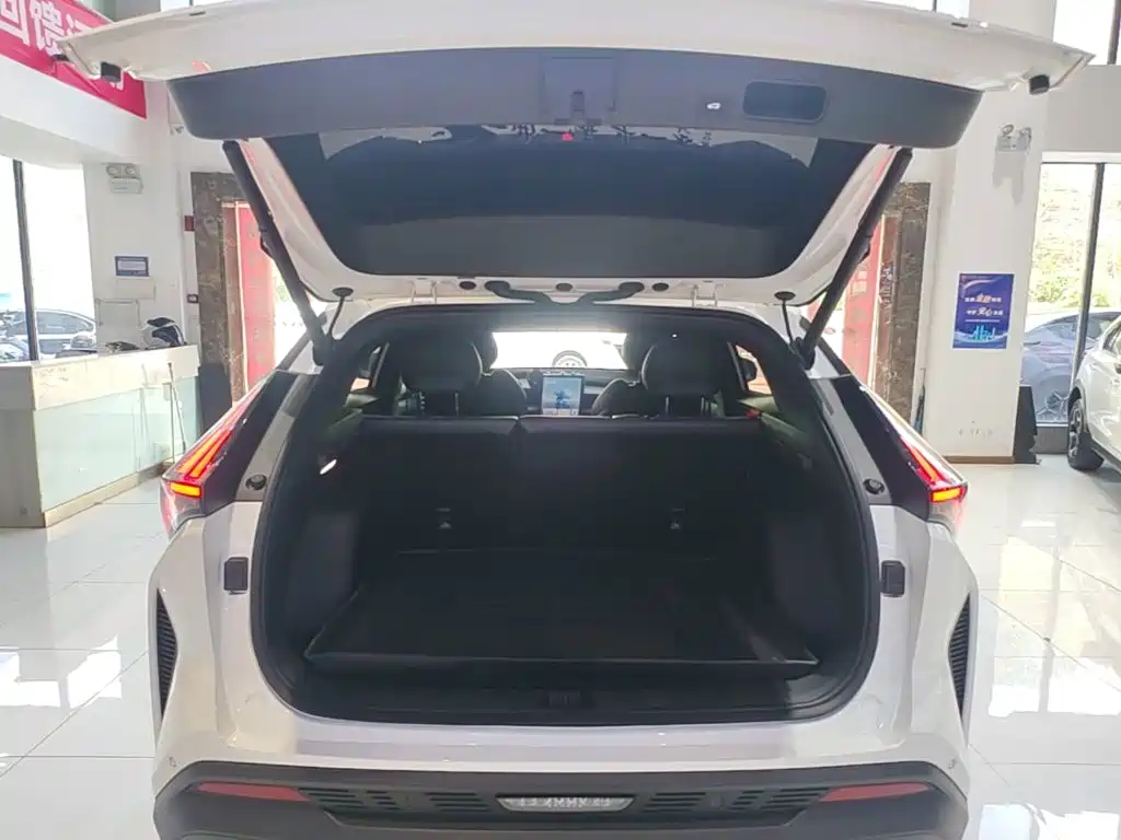 Geely Boyue — миниатюра 19