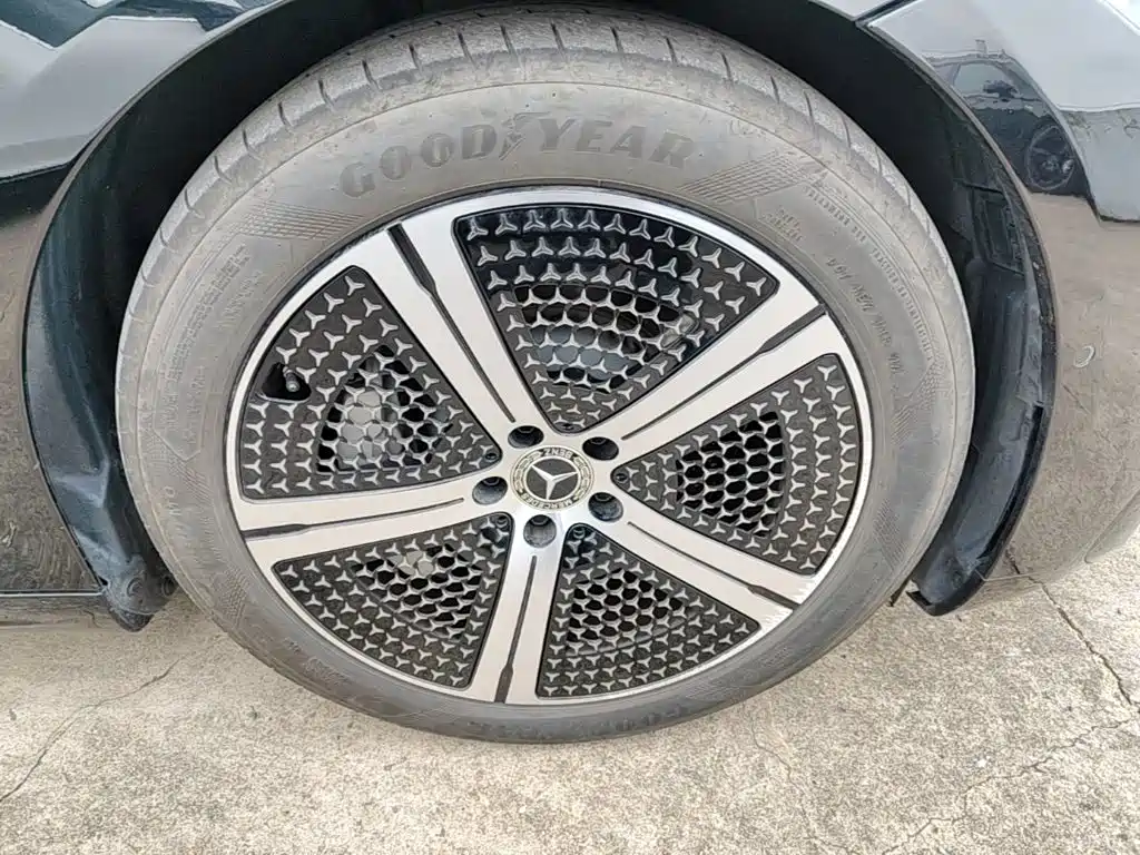 Mercedes-Benz EQS — миниатюра 12