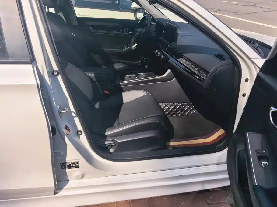 Honda Civic — миниатюра 8