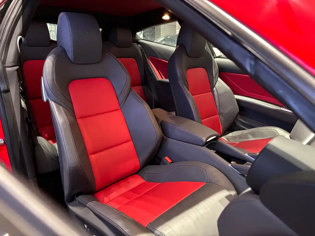 Ferrari FF — миниатюра 12