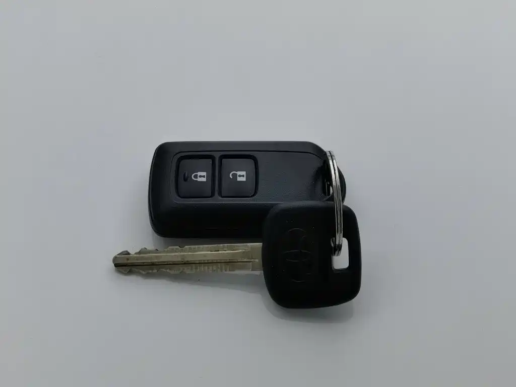 Toyota Yaris L — миниатюра 19