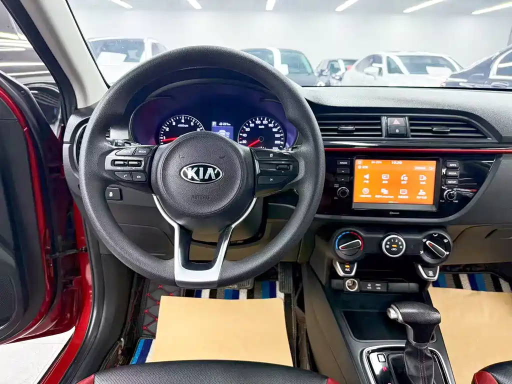 Kia KX Cross — миниатюра 16