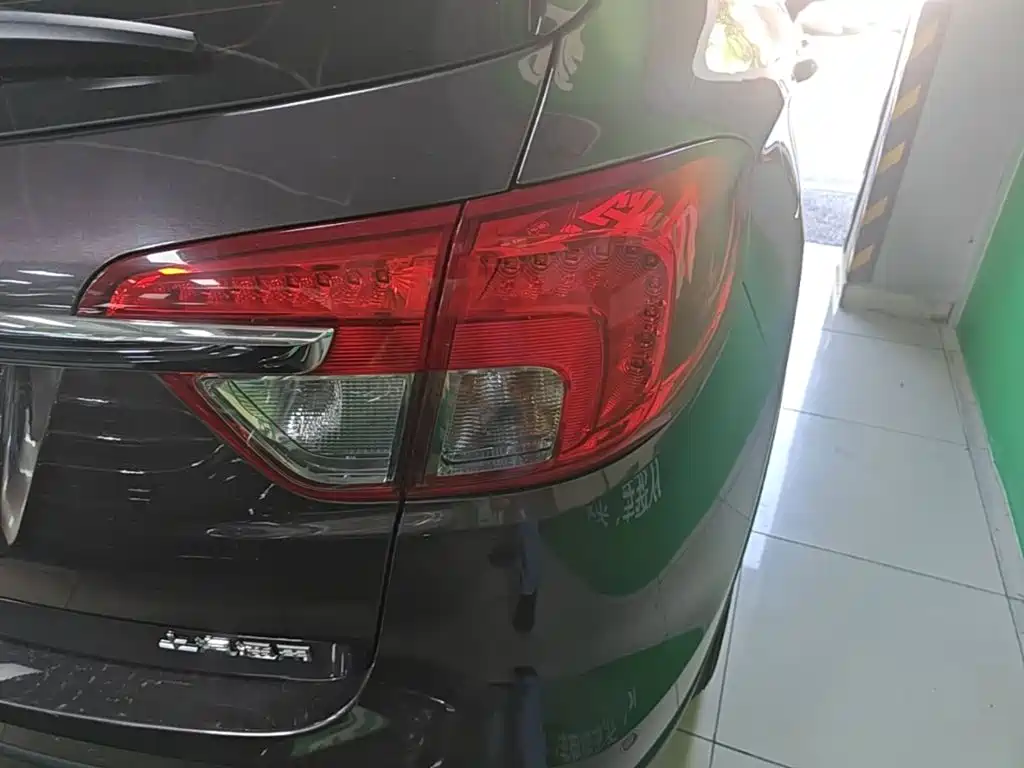 Buick Envision Plus — миниатюра 8