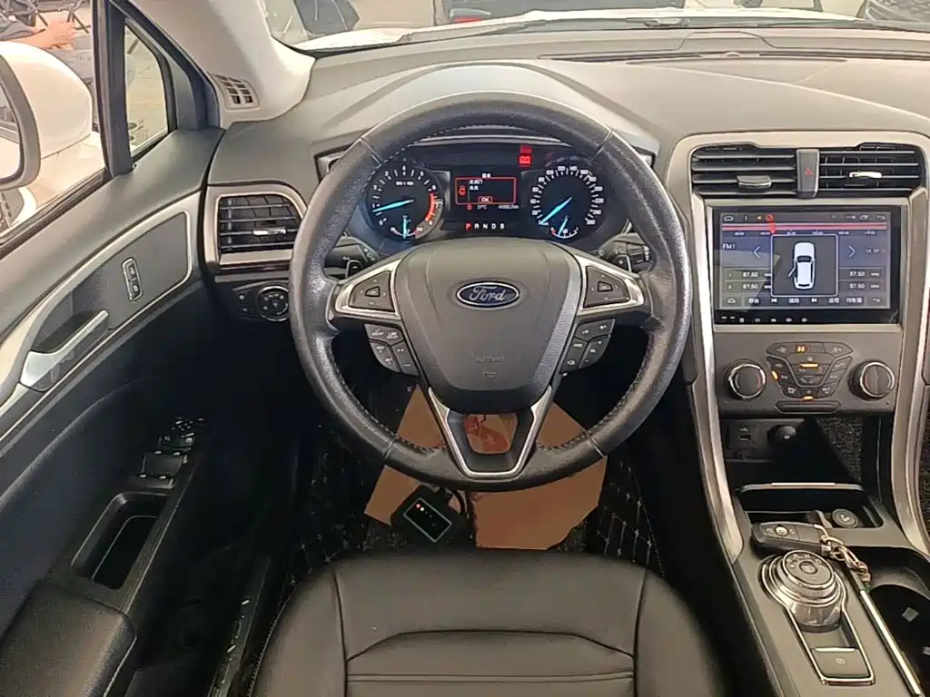 Ford Mondeo — миниатюра 11