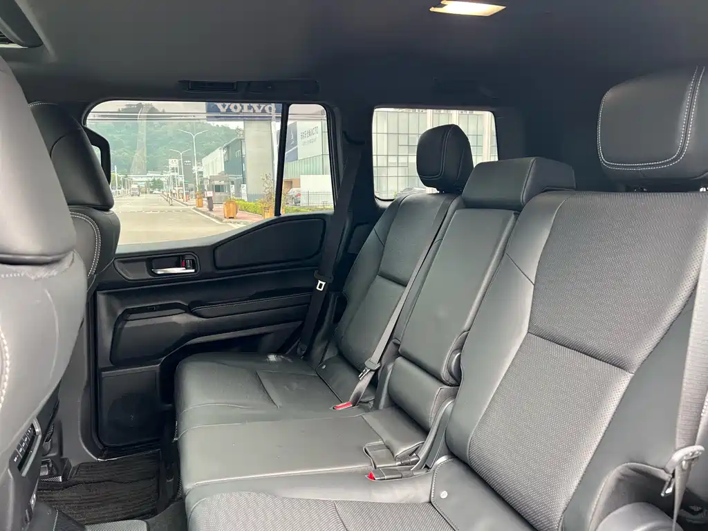 Toyota Prado — миниатюра 9