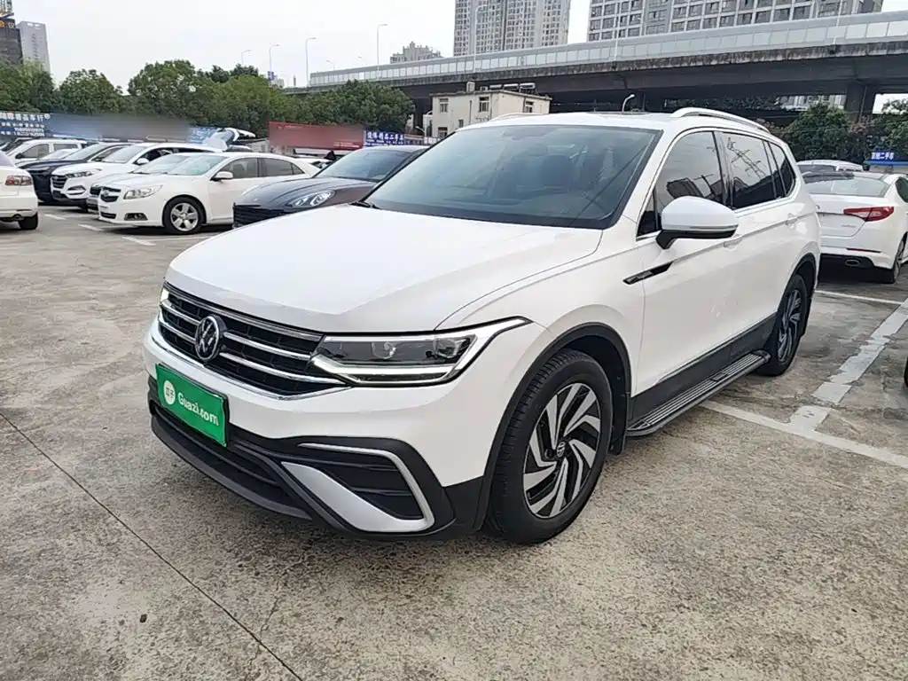 Volkswagen Tiguan L