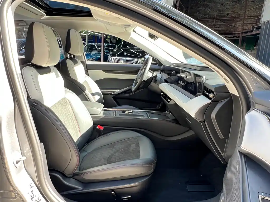 Ford Mondeo — миниатюра 10