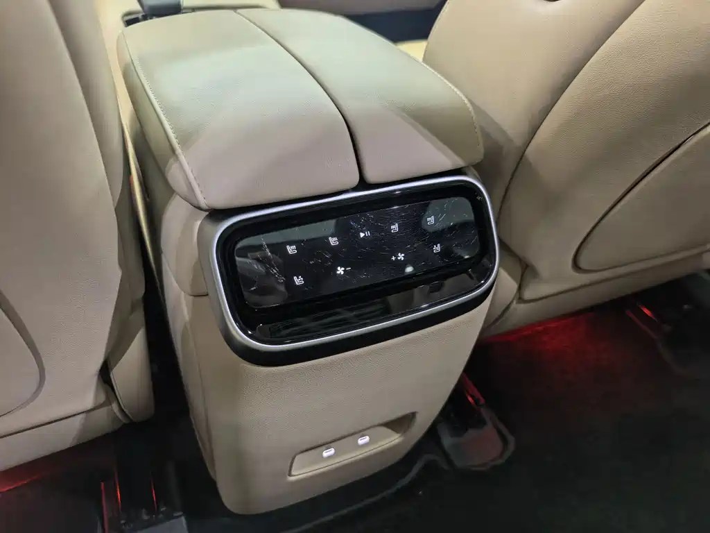 AITO AITO M7 — миниатюра 11
