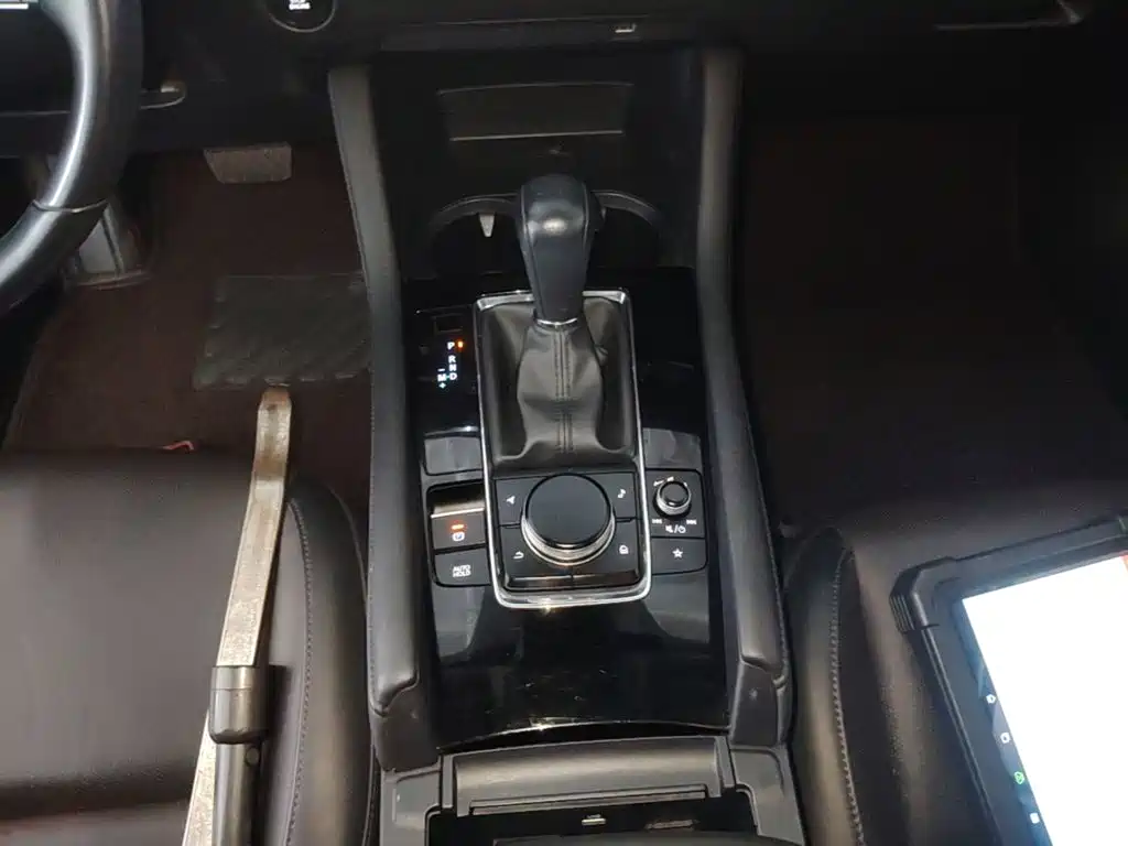 Mazda 3 Axela — миниатюра 14