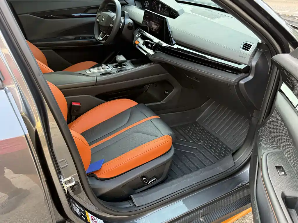 Changan UNI-V — миниатюра 7